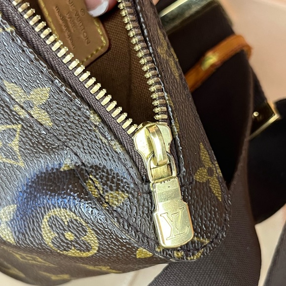 🎀 Louis Vuitton Monogram Geronimos Brown Body Bag - Picture 11 of 16